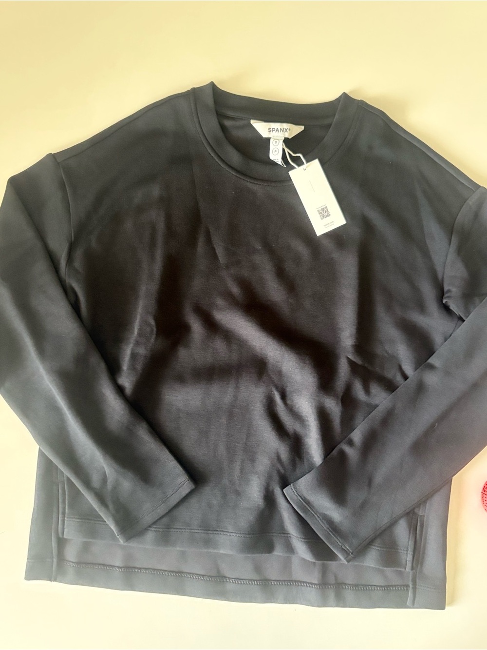 NWT SPANX woman’s Crewneck Sweatshirt Black small